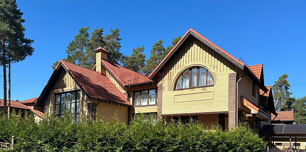 Дом с участком, 483 кв.м.